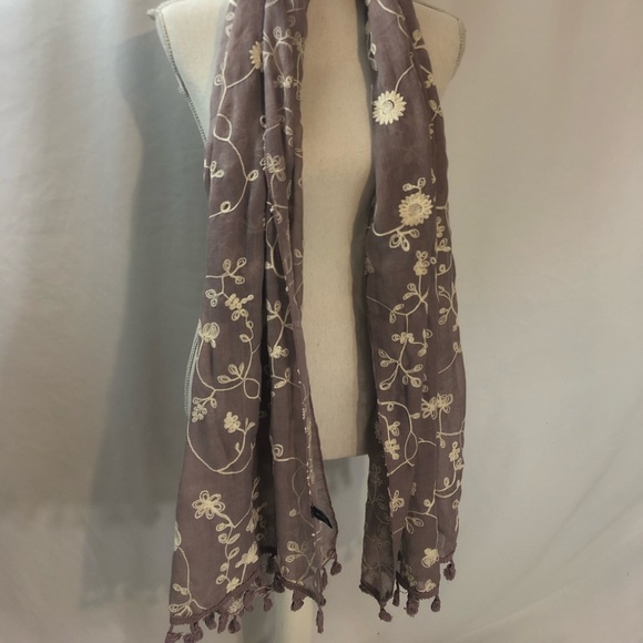 Accessories - Lavender embroidered scarf